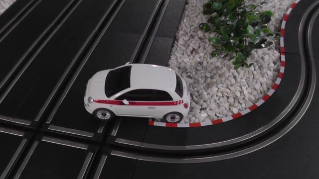 Kick 'em out! Heavy crash scenes on a four lane CARRERA GO!!! track. смотреть онлайн
