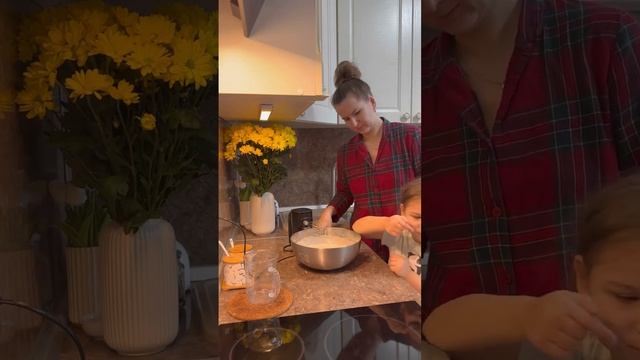 Не спешите избавляться от прокисшего молока. Рецепт вкусных блинчиков ??