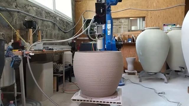 Ceramic 3D Printing of a pot - by 3D Minerals смотреть онлайн