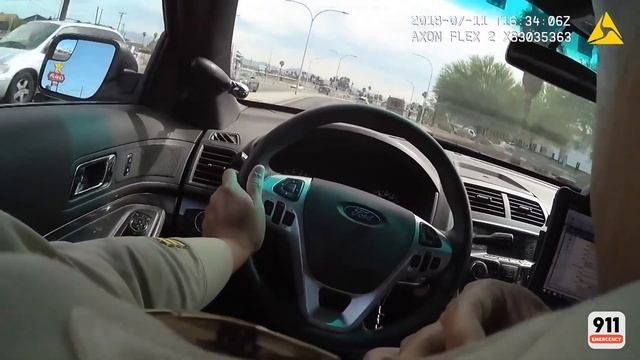 Погоня со стрельбой через лобовое стекло машины | Погони полиции США | 15-2020-С смотреть онлайн