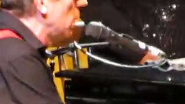 Hugh Laurie Unchain My Heart LIVE IN MOSCOW 25.06.2012 смотреть онлайн