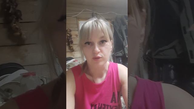 У доченьки завтра день рождения, подготовка полным ходом? смотреть онлайн
