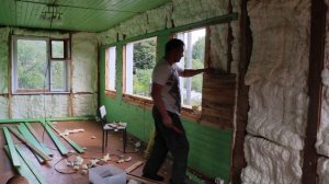 Наконец-то утеплили дом напыляемым ППУ. Поставили окна. Ремонт дома продолжается. ЖКВ
