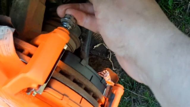 Покраска тормозных супортов. Смазка направляющих. смотреть онлайн