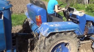 Самодельная картофелесажалка двухрядная к самодельному трактору лопата теперь не нужна.