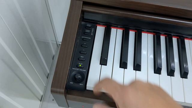 Yamaha Arius YDP-140 digital piano in rosewood stock number 22302 смотреть онлайн