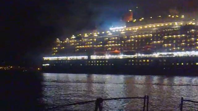 Cunard Queen Victoria - maiden voyage - 11/12/2007 - Video 3 of 4 смотреть онлайн