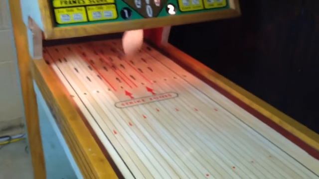 1962 Avalon Shuffle Puck Bowler смотреть онлайн