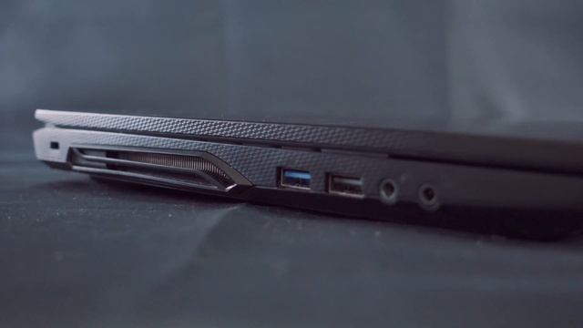 [컴디씨]15인치 가벼운 게이밍 노트북 Gigabyte AORUS 5 MB i5 E를 소개 합니다. смотреть онлайн