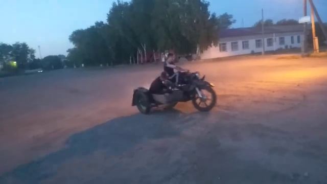 Урал пятаки по асфальту смотреть онлайн