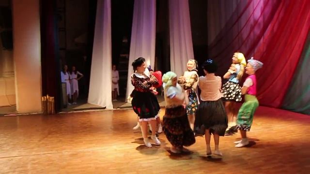 Сюрприз для бабушек)) Танцевальная группа "ДЖЕМ" смотреть онлайн