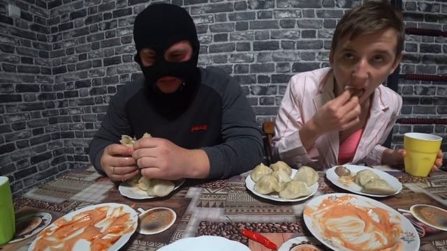 3 КГ ХИНКАЛИ КТО БЫСТРЕЕ СЪЕСТ l СЪЕШЬ ИЛИ ПЛАТИ ПЕЛЬМЕНИ ЧЕЛЛЕНДЖ смотреть онлайн