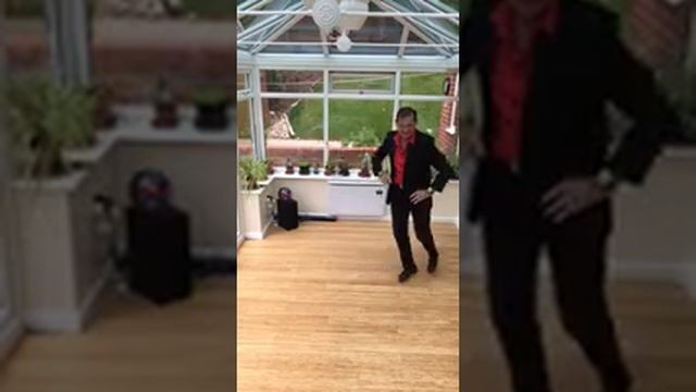 Travolta tribute. смотреть онлайн