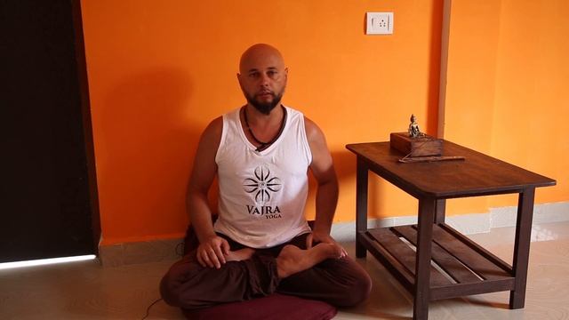 Йога. Как выбрать где практиковать? смотреть онлайн