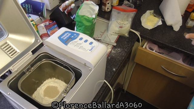 2002 Morphy Richards 42830 Fastbake Breadmaker - Raisin Bread! смотреть онлайн