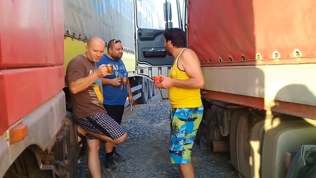 Кухня Дальнабойщики 1. Летняя хашлама.Kitchen Dalnoboyshchiki 1. Summer Hashlama смотреть онлайн