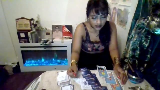 #Cleopatras #tarot & #Gypsy #Oracle #Prediction #Cards for the Mid Week #April 6th-9th #AllSigns смотреть онлайн