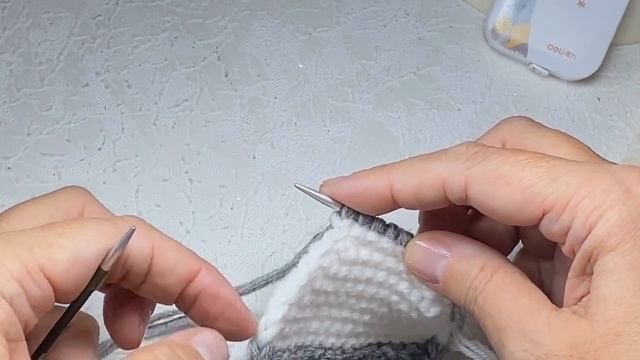 НОВИНКА/Как связать КРАСИВЫЕ, а главное, БЫСТРЫЕ носки на двух спицах/Вяжу их с закрытыми глазами смотреть онлайн