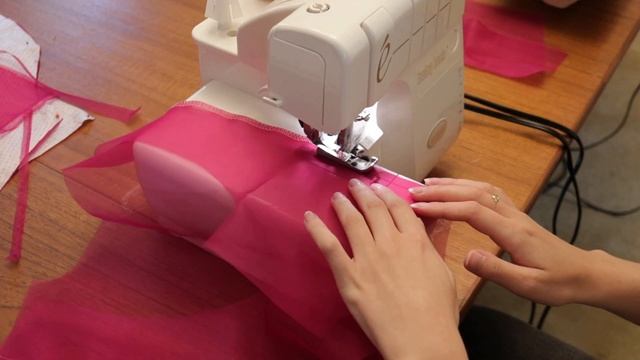 Making myself a killer birthday dress | Villanelle's pink dress смотреть онлайн