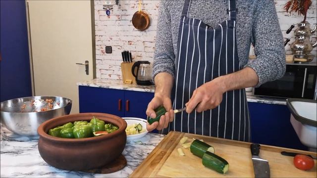 Turkish Stuffed Green Peppers - Traditional Ottaman Turkish Cuisine смотреть онлайн