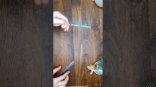 Маленький зайчик ( 7 см ) с морковкой крючком (часть 1) смотреть онлайн