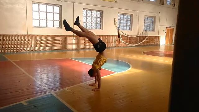 Прогиб на 90° на руках смотреть онлайн