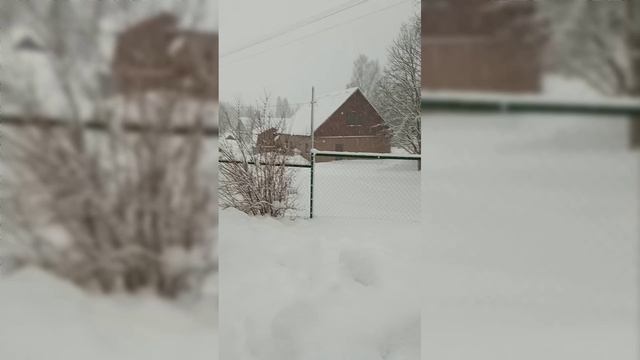 Снег снежок... Снова падает снег! Нас заметает! смотреть онлайн