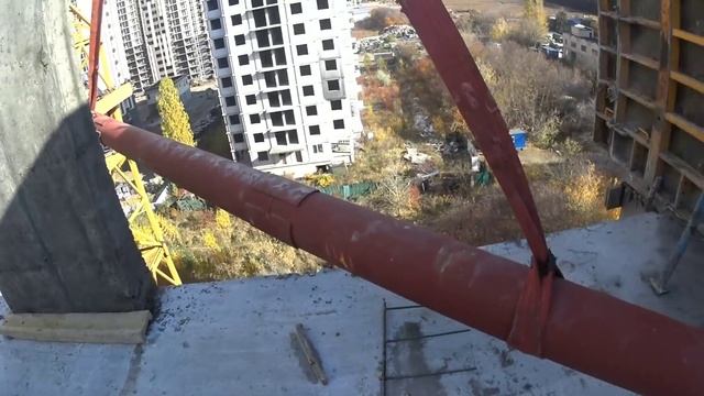 ещё один тип пристежки к зданию, чтобы лифт не скрипел мы помажем солидолом .... смотреть онлайн