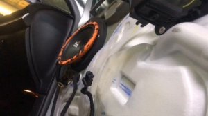 Замена штатных динамиков в Citroen c4 на DL Audio Gryphon Pro 165 midbass