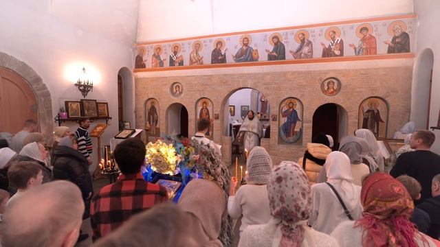 Рождественское богослужение в Сергиевском храме. 7 января 2023. смотреть онлайн