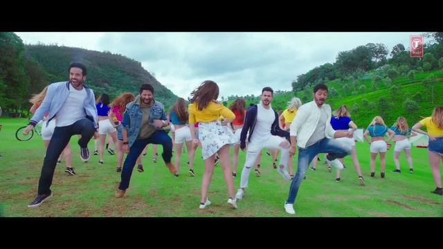 Maine Tujhko Dekha Full Song (Video) | Golmaal Again | Ajay Devgn | Parineeti смотреть онлайн