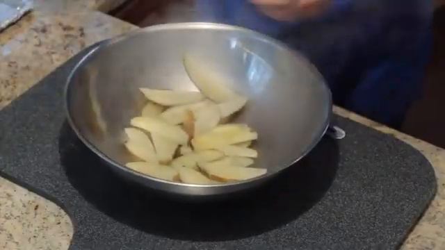 Old Bay Baked Potato Wedges in the Oven смотреть онлайн