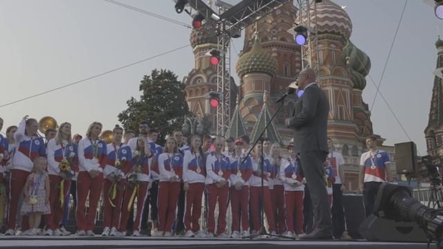 Нас не догонят! | Активисты РДШ встретили российских спортсменов смотреть онлайн