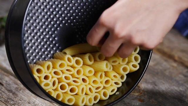 Необычный и вкусный пирог из макарон смотреть онлайн