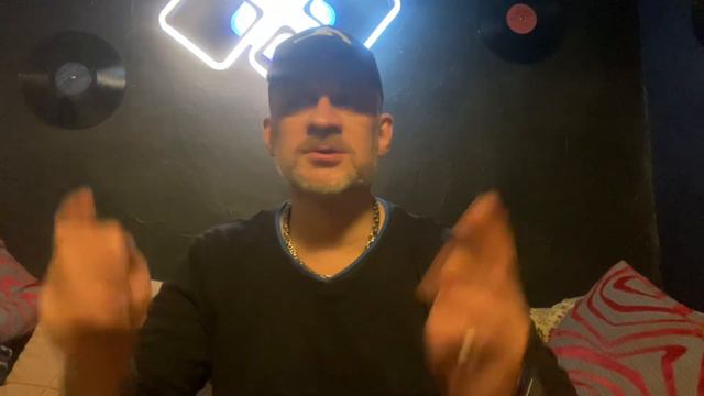 Не нужно ,работать в отношениях от слова совсем !!! смотреть онлайн