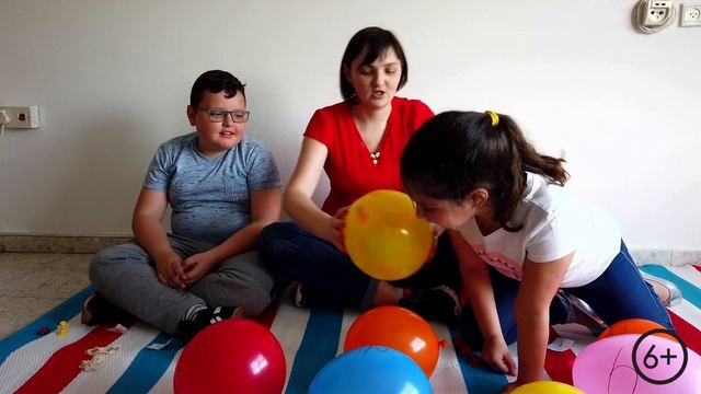 Funny Band Принимаем вызов. Челленж кто собрал больше игрушек, Девочки против мальчиков. смотреть онлайн