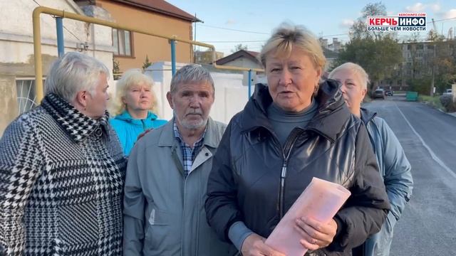 «Вся вода пойдет во дворы»: при ремонте дороги керчан оставили без ливневок и бордюров смотреть онлайн