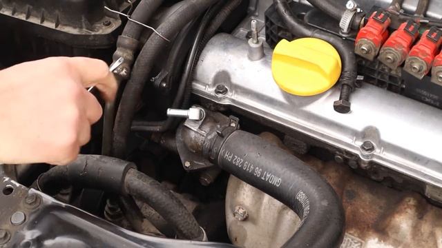 Ремонт(замена) штуцера термостата Chevrolet Lacetti 1.8 LDA смотреть онлайн