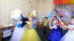 Выпускной 2018!!!детский сад!!! "Танец с игрушками"