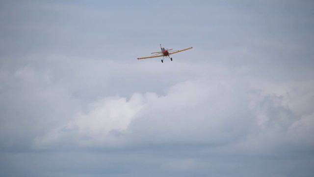 GIANT RC PZL-106 A KRUK / Model sports meeting Bölsdorf Germany 2015 *1080p50fpsHD* смотреть онлайн