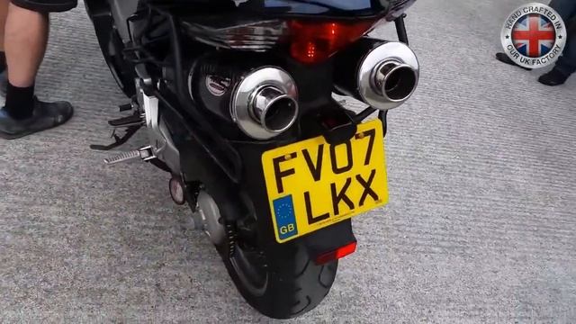 Honda VFR 800 V TEC with MTC Carbon round exhausts British Made By Max Torque Cans смотреть онлайн