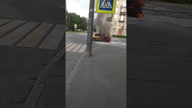 Сгорел автомобиль хёндай СПб смотреть онлайн