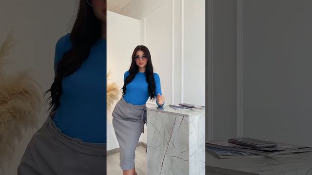 Лонгслив - как особый и вечный тренд , который не обходит стороной ни один гардероб! смотреть онлайн