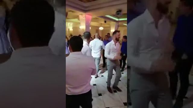 Шефът на ГЕРБ младежи в Пловдив : Кучко, ще оближа твоя крак смотреть онлайн