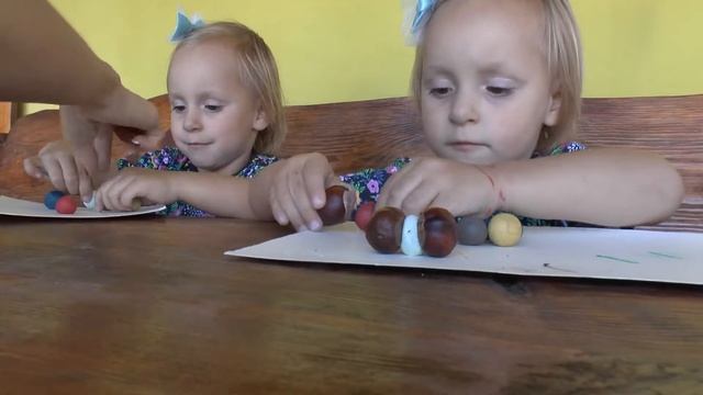 Поделка в садик. Гусеница из каштанов и пластилина. смотреть онлайн