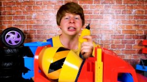 Большая машинка ? бетономешалка сломалась. Крутые видео для мальчиков