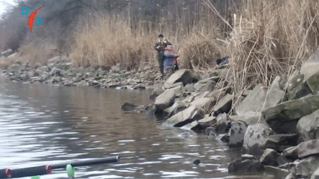 РЫБАЛКА на ЛЕЩА и КАРАСЯ. ФЕВРАЛЬСКИЕ КОРМАКИ. МИНИ-БОЙЛЫ РУЛЯТ!!! смотреть онлайн