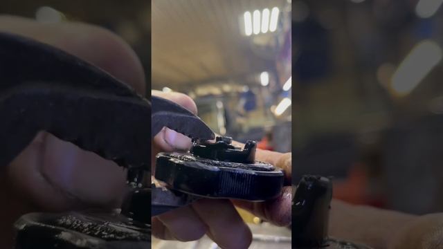 Ремонт маслозаливной крышки двигателя Хендай портер 1 смотреть онлайн