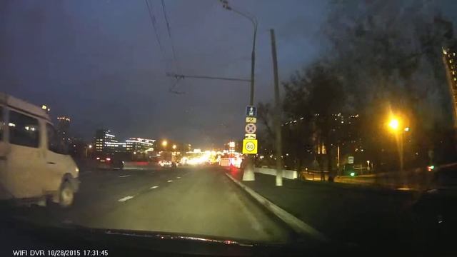 Видеорегистратор AXIOM SPECIAL MERCEDES Wi-Fi (ночь) смотреть онлайн