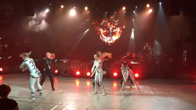 Голодные игры. Академия танца Persona Dance смотреть онлайн